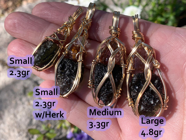 GENUINE CZECH REPUBLIC MOLDAVITE store PENDANT